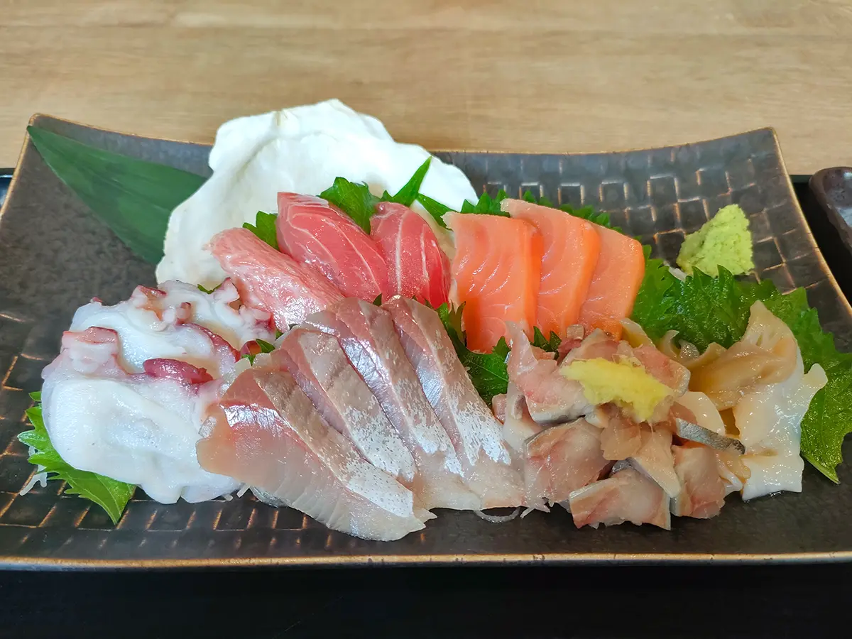 gyogyo　ぎょぎょ　ランチ　朝獲れお刺身定食　刺身