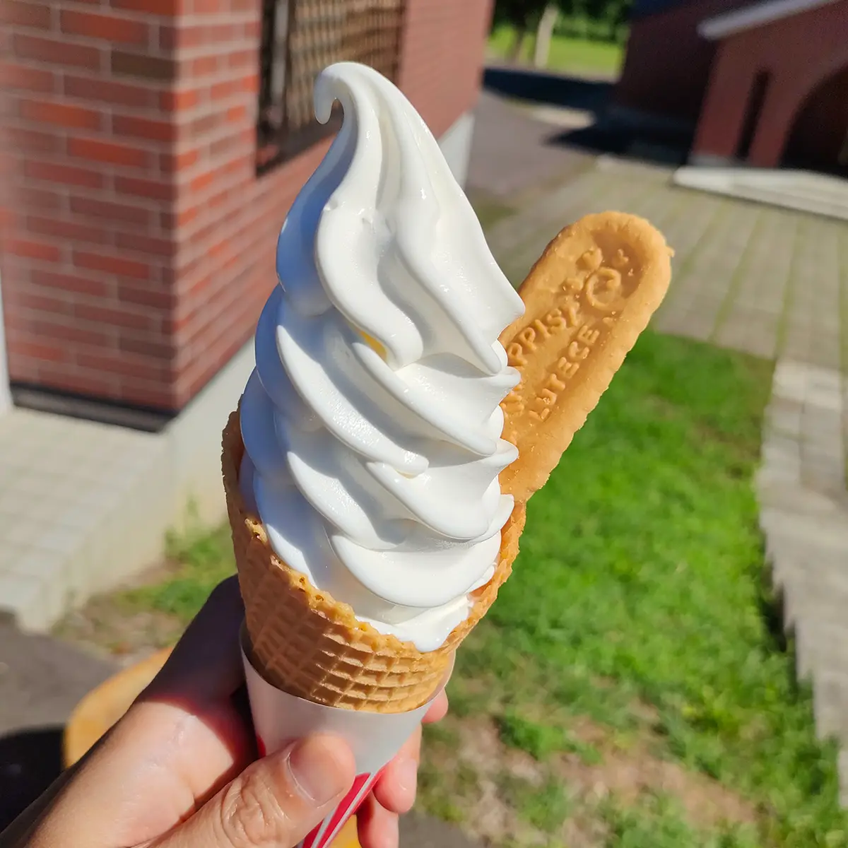 トラピスト修道院　ソフトクリーム　コーン